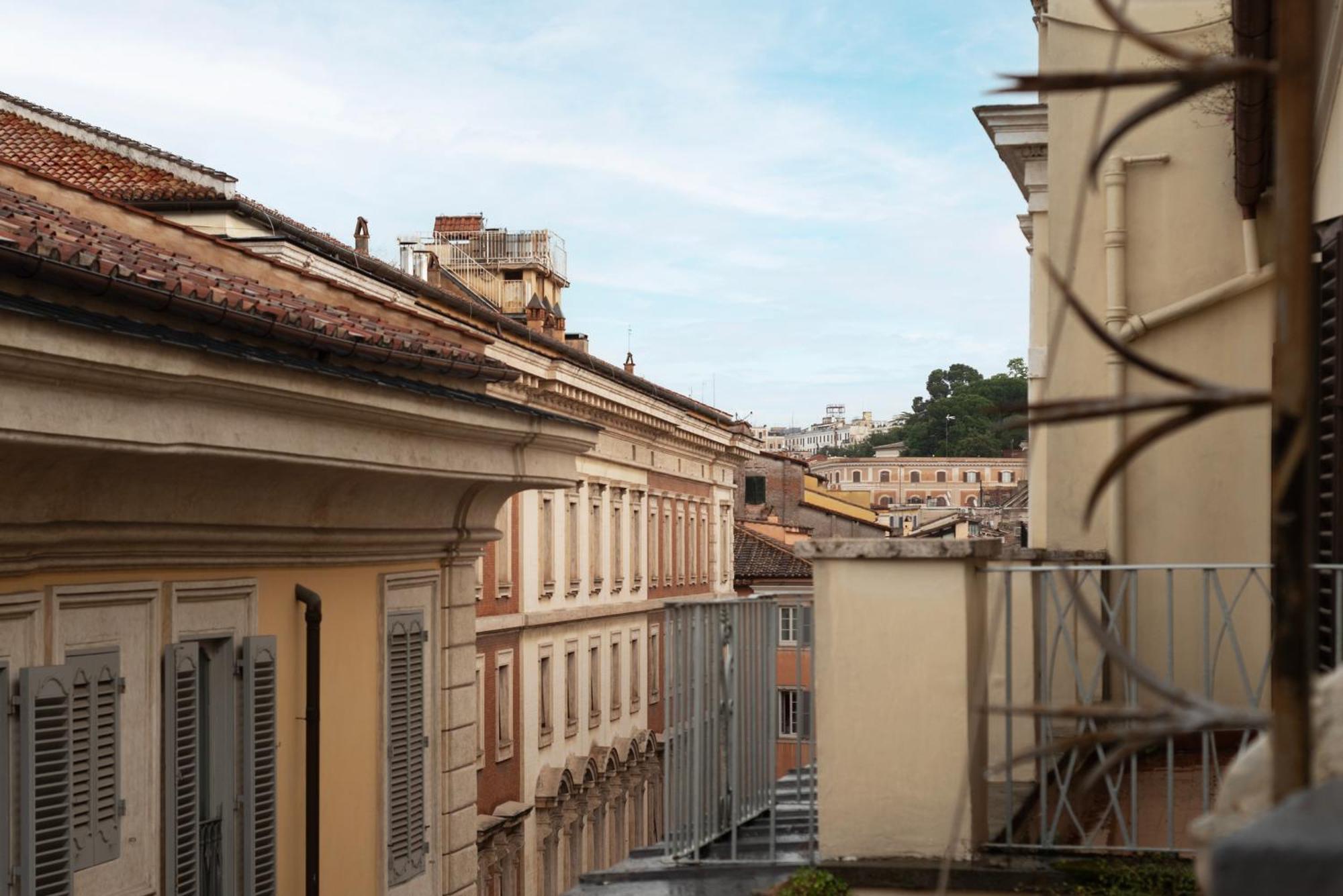 Ad Un Passo Da Piazza Di Pietra - Mini House Apartamento Roma