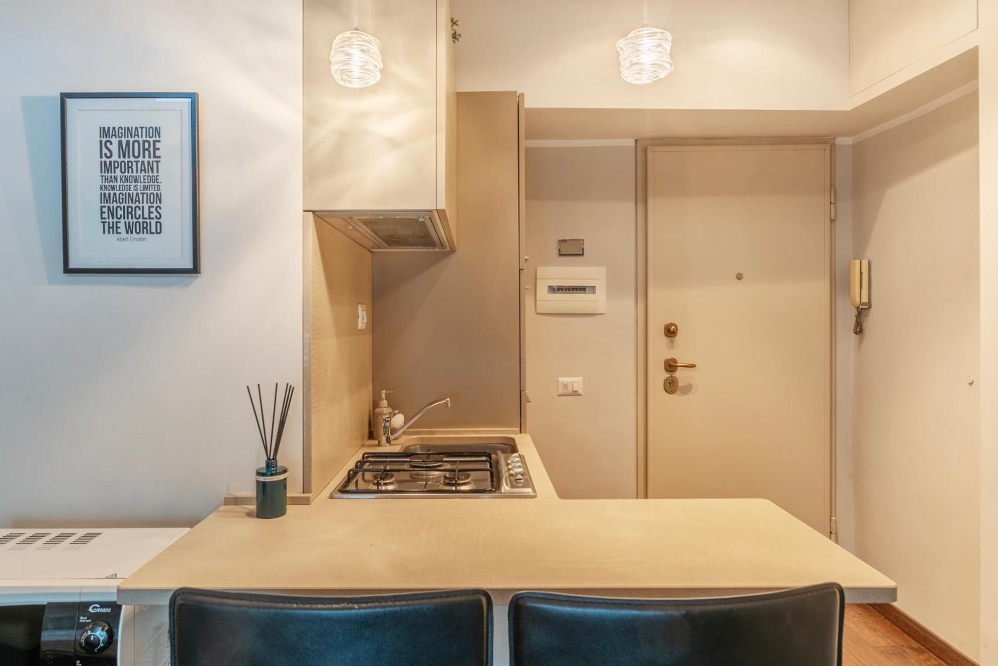 Ad Un Passo Da Piazza Di Pietra - Mini House Apartamento Roma