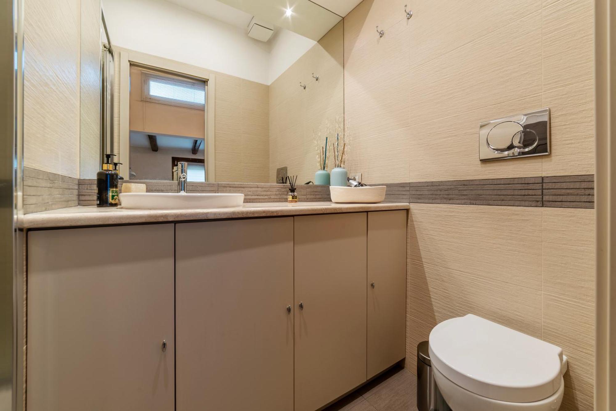 Apartamento Ad Un Passo Da Piazza Di Pietra - Mini House