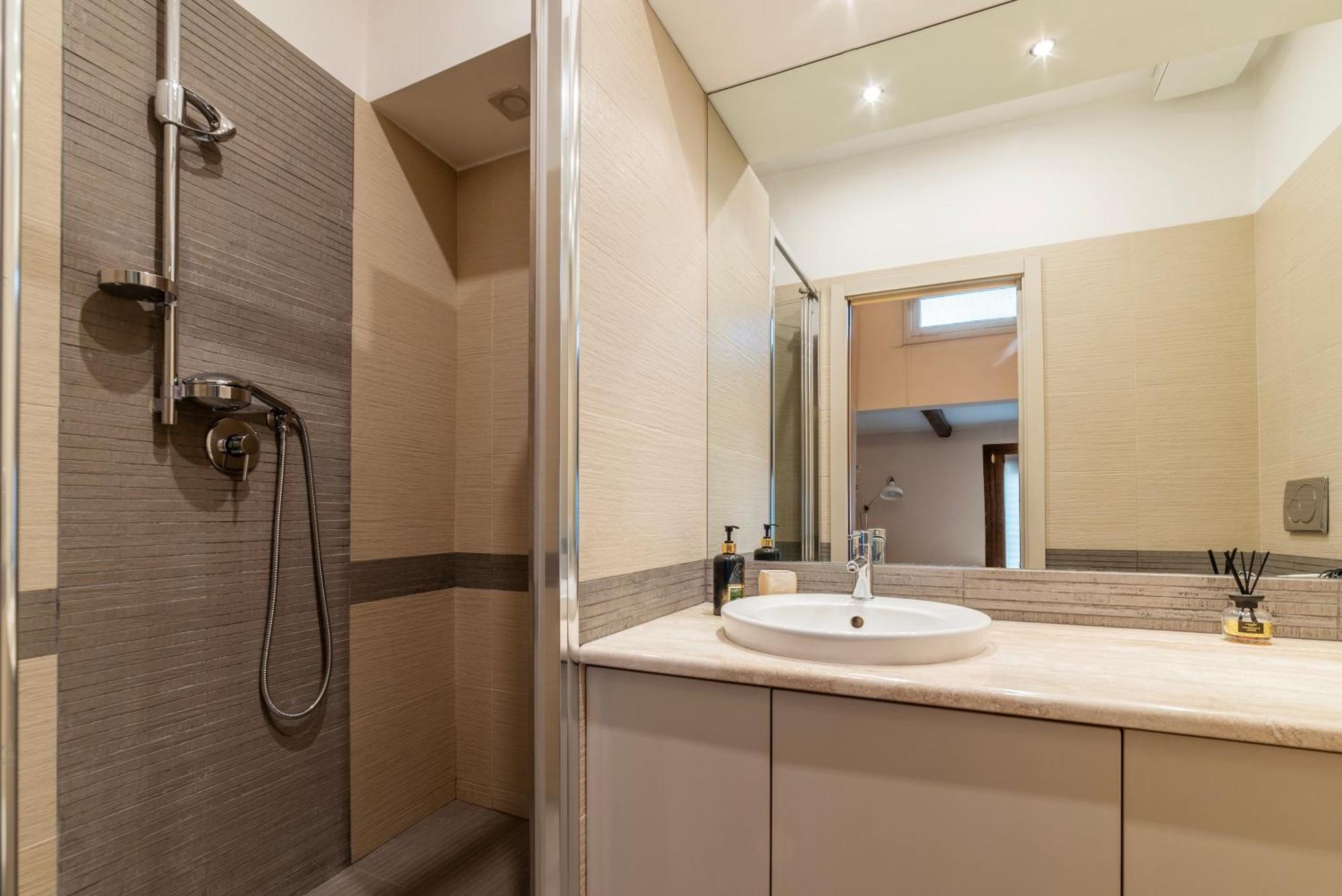 Ad Un Passo Da Piazza Di Pietra - Mini House Apartamento
